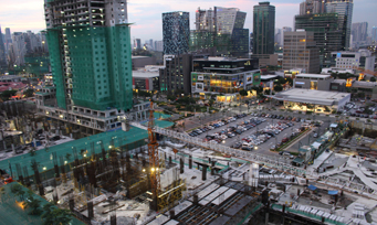 経済成長の追い風を受け、コンドミニアムの開発ラッシュとなっているエリアも