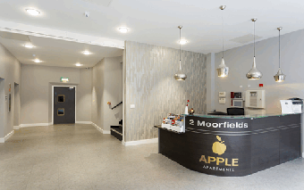 2 Moorfieldsのロビー