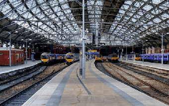 物件から徒歩11分に位置するターミナル駅「リバプール・ライム・ストリート駅」。
複数の長距離路線が乗り入れているため観光客のハブとしても利用される。
